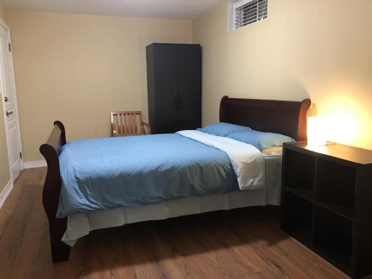 Spacious 2 Bedroom Guest Suite Торонто Екстер'єр фото