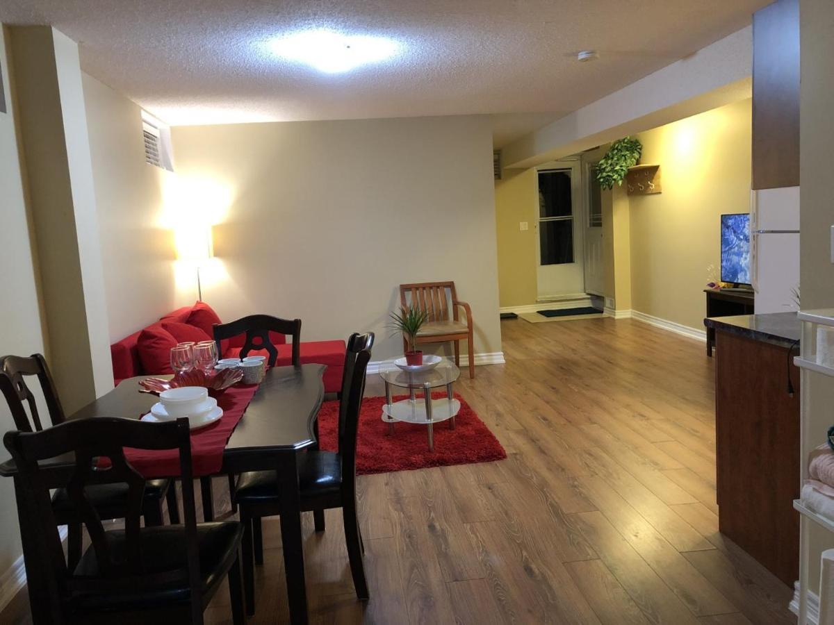 Spacious 2 Bedroom Guest Suite Торонто Екстер'єр фото