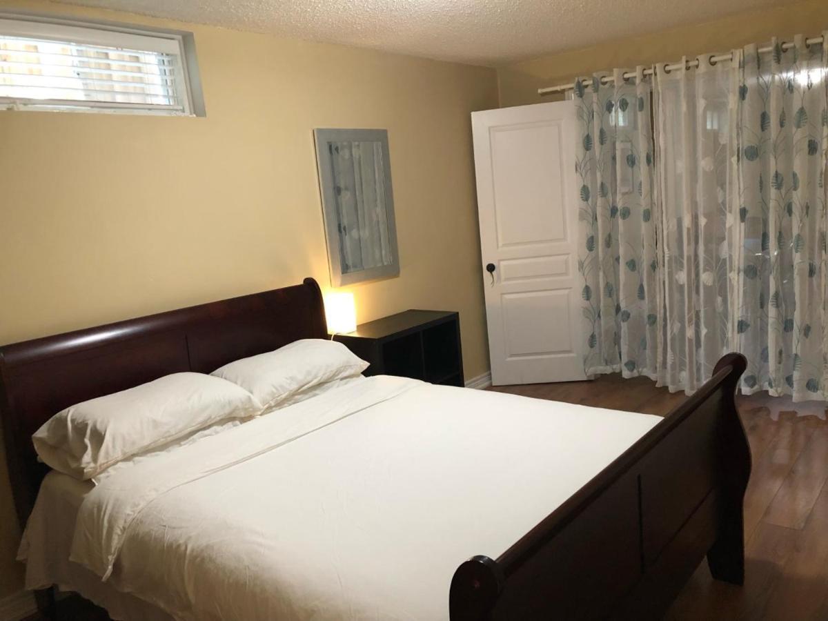Spacious 2 Bedroom Guest Suite Торонто Екстер'єр фото